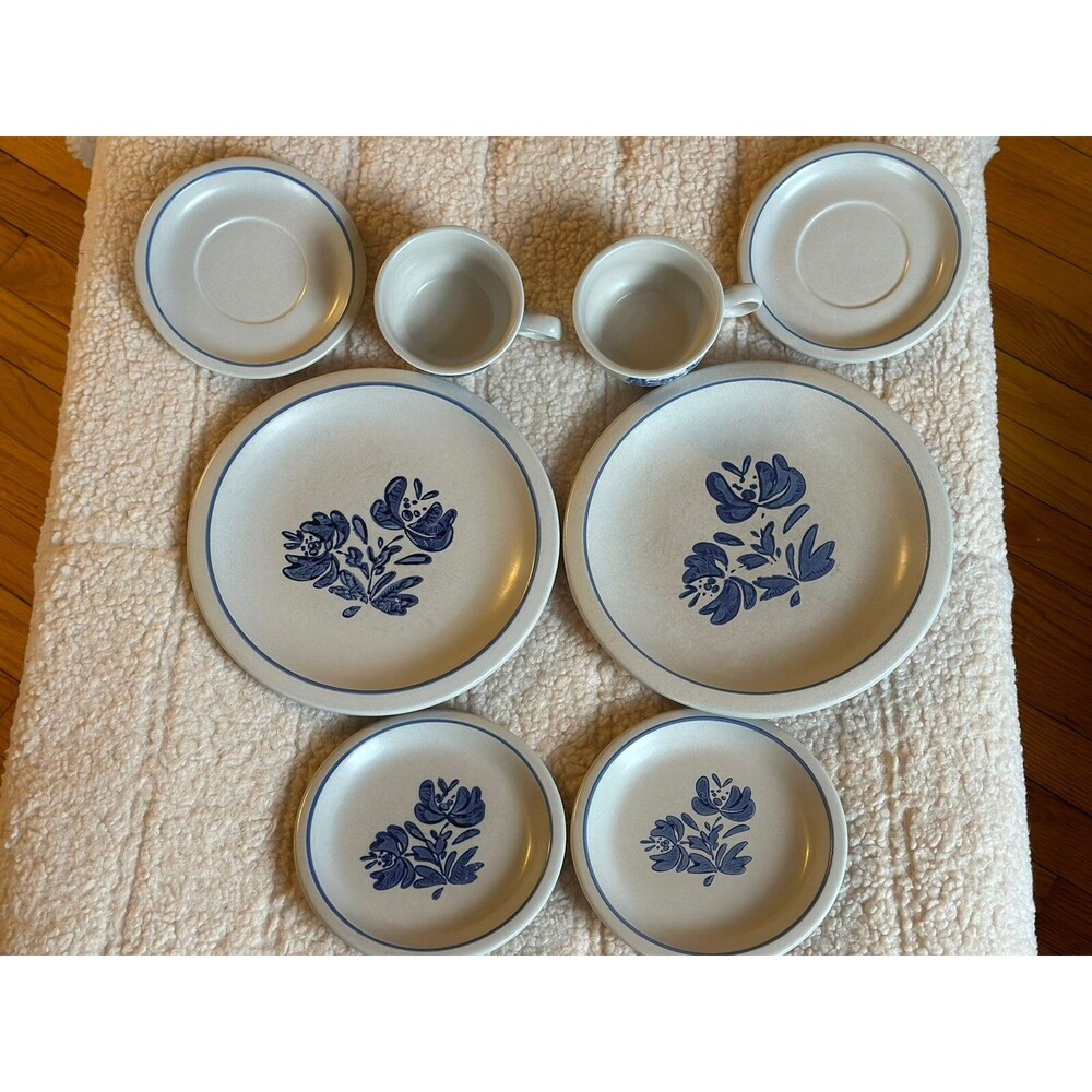 Vintage Pfaltzgraff YORKTOWNE Stoneware TWO - 4-Piece Place Settings Plates/cup - Picture 2 of 6